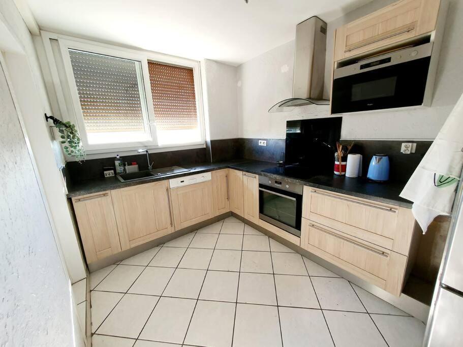 Appartement Avec 3 Chambres 80M2 Plein Sud Marignane Extérieur photo